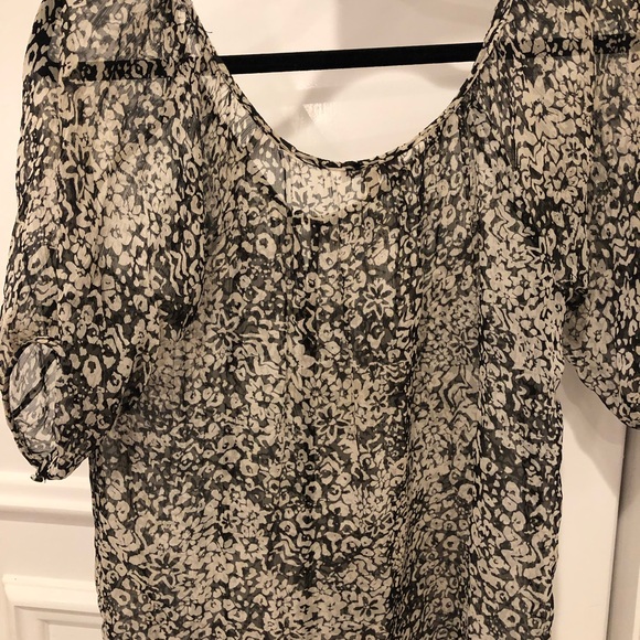Joie, black and white blouse! - Picture 4 of 5